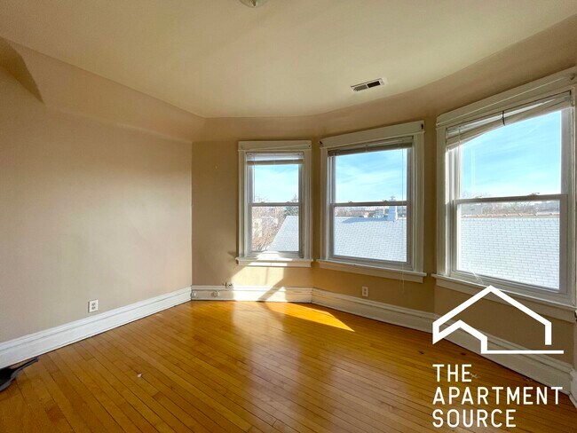 Photo - 3434 W Drummond Pl Unidad 1