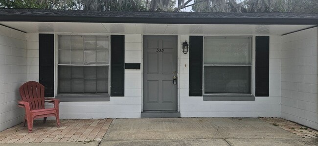 Building Photo - Charming 2/1 in the heart of Downtown Deland! Unit 335 Osceola Street