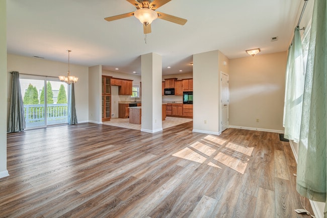 Photo - 175 Springfield Meadow Dr