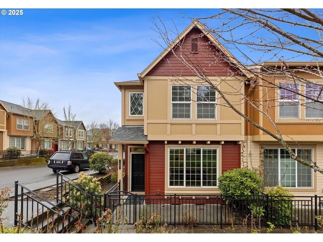 Stylish 3-Bedroom Home with Pool, Clubhous... - Stylish 3-Bedroom Home with Pool, Clubhous...