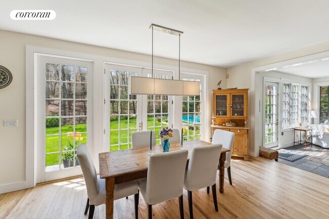 Photo - 7 Bridge Hill Ln