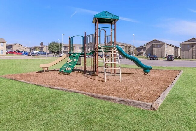 Photo - 409 Riverhill Loop