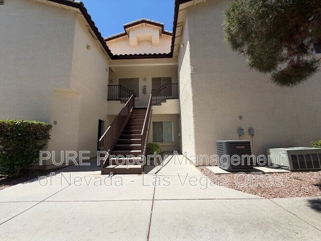 Building Photo - 7230 Indian Creek Ln Unit #104