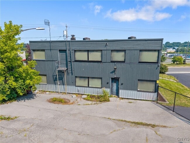 Building Photo - 2030 Erie Blvd E