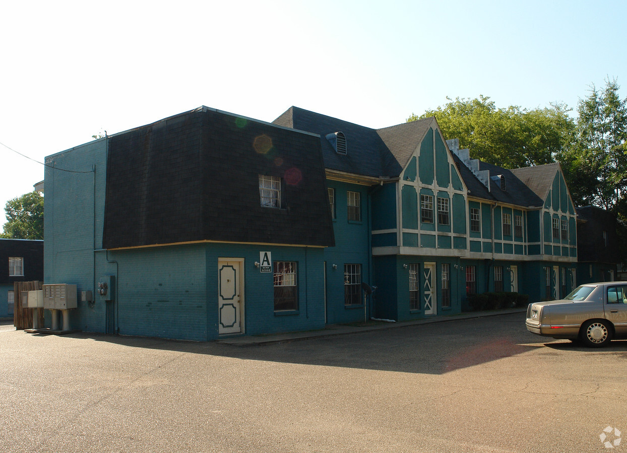 Magnolia Manor - Magnolia Manor Apartments
