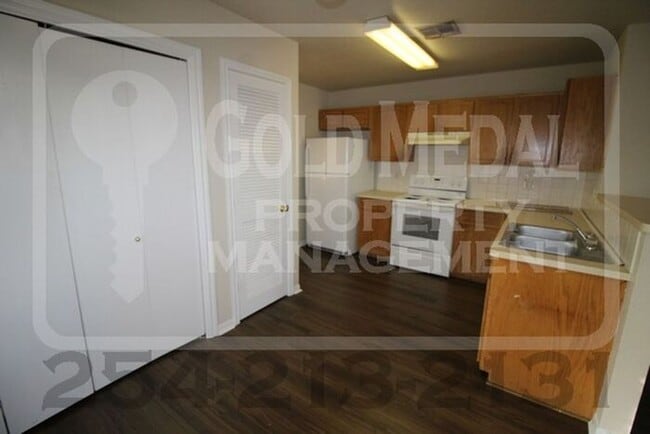 Photo - 1408 Dugger Cir