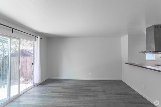 3BR, 2.5BA - 1875 SF