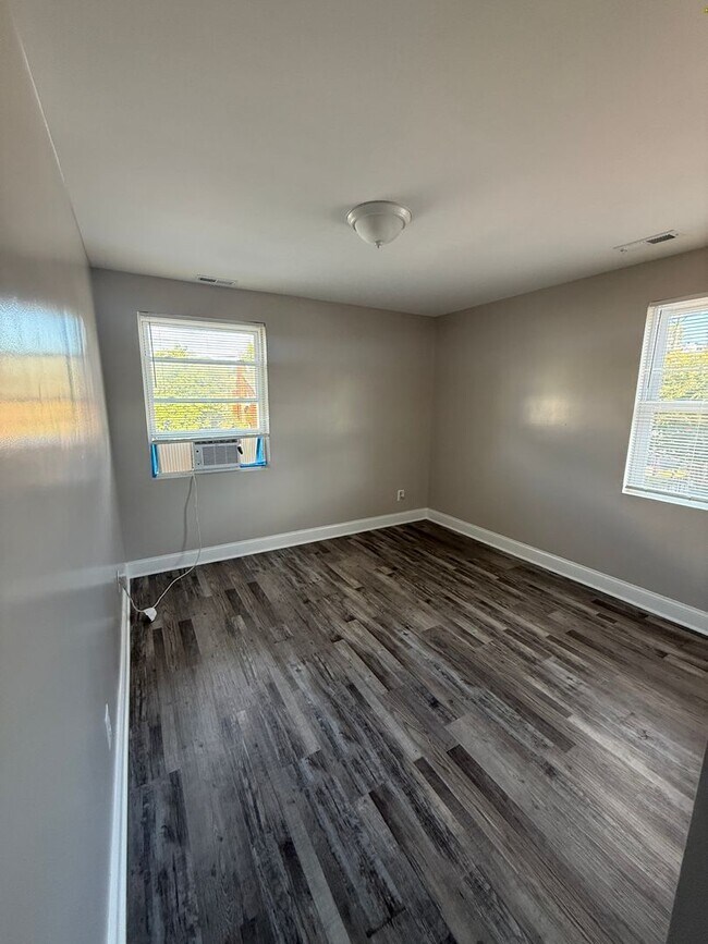 Photo - 451 Burbank St SE Unit 3