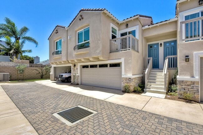 Show-stopping, Brand-New Townhome in the H... - Show-stopping, Brand-New Townhome in the H...