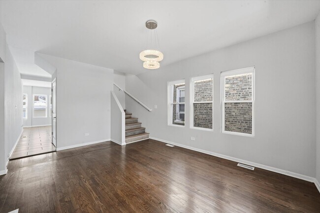 Photo - 7940 S Perry Ave