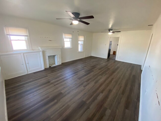 2 Bed/1 Bath Newly Remodeled Single Family... - 2 Bed/1 Bath Newly Remodeled Single Family... Casa