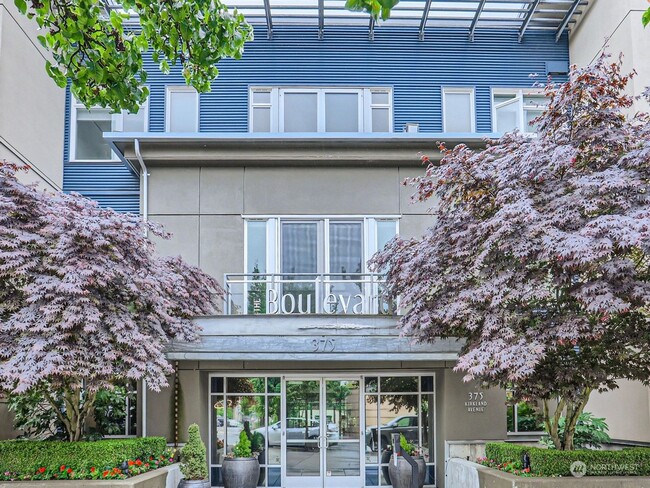 1Bd/1Ba Kirkland Condo - 1Bd/1Ba Kirkland Condo Unit 121