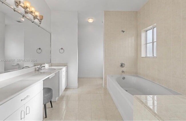 Photo - 2609 NE 42nd Ave