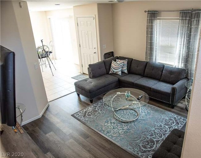 Photo - Northwest 3 bed, Lots of Amenities!