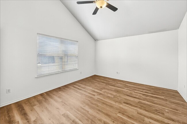 Photo - 7211 Alava Dr