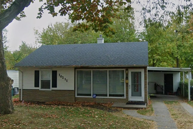 Building Photo - Sun-Filled 2 Bedroom Home with a Welcoming Layout