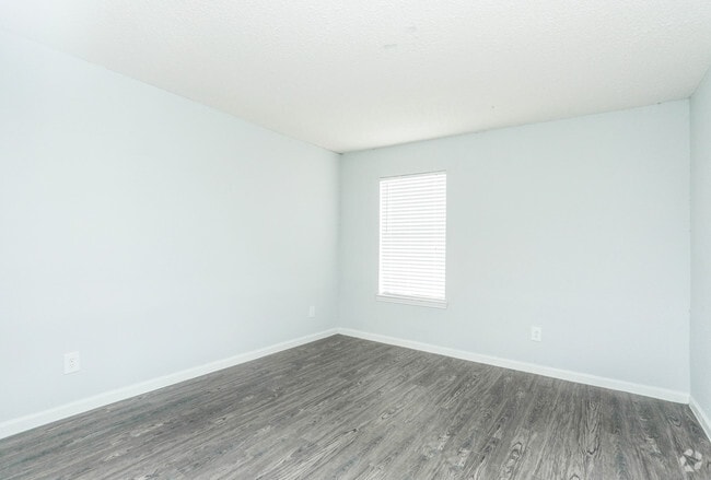 1BR, 1BA - 563SF (Bedroom)