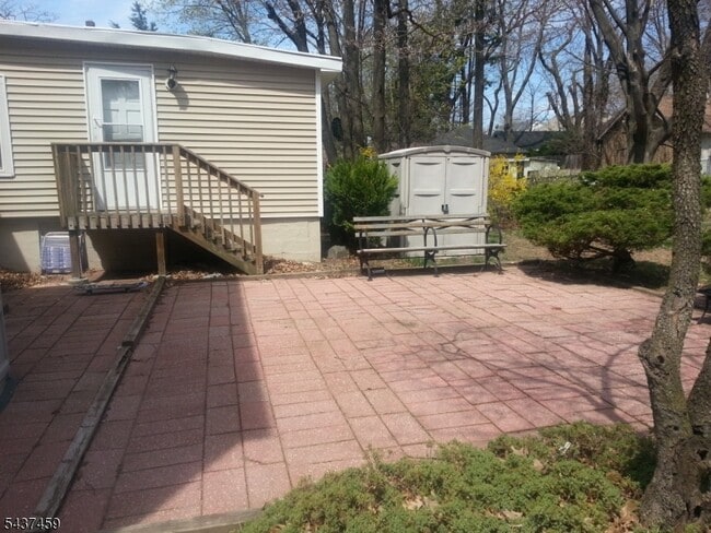 Photo - 147 Phelps Ave