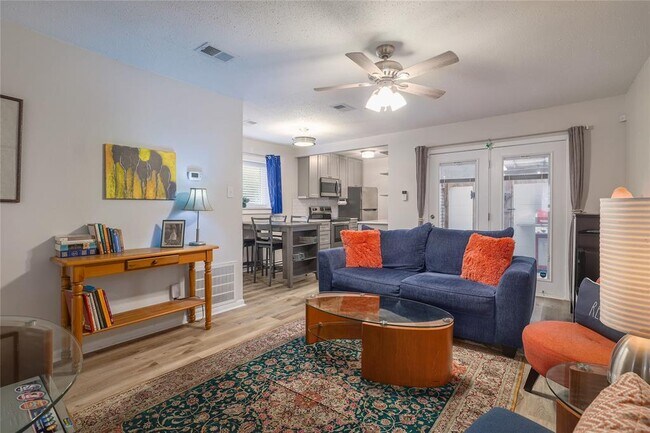 Photo - 7406 Shadow Hill Dr