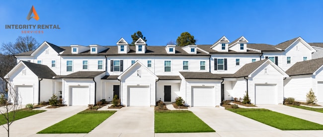 Building Photo - Spacious 3 Bedroom Townhome minutes from I-85 - AVAILABLE AUGUST 2026