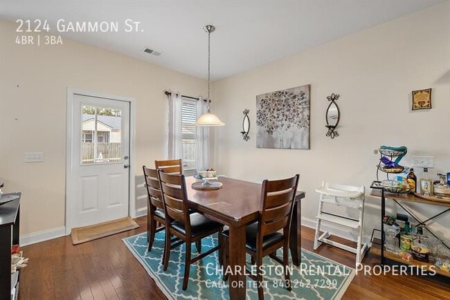 Photo - 2124 Gammon St