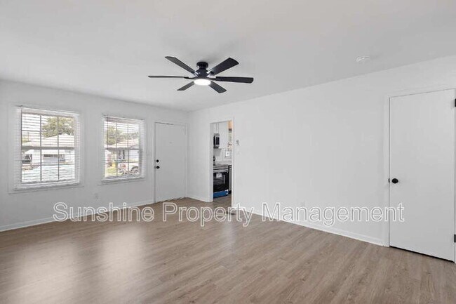 Photo - 906 37th St
