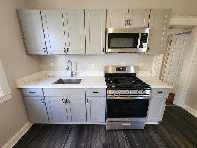 Photo - 137 Washington St Unit Apt 1