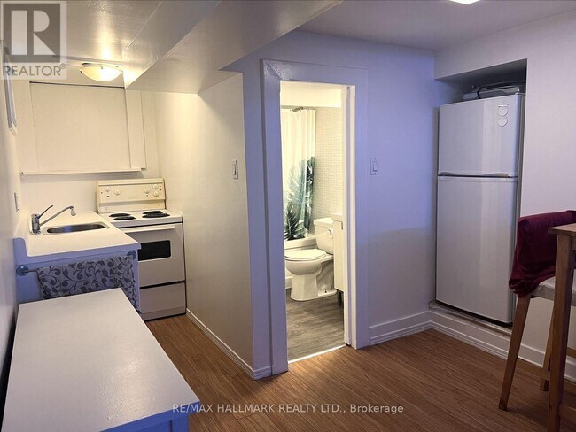 Photo - 2 Page St Unit Lower