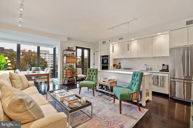 Building Photo - 1011 M St NW Unit 509