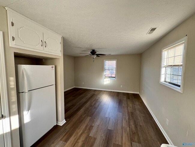 Photo - 433 Hargrove St Unit B