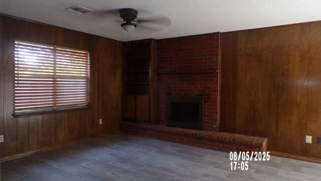 Photo - Fantastic Redo located in Terrace Hills.3r...