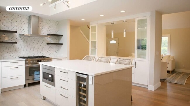 Photo - 9 Carriage Ln