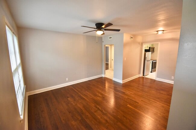 Photo - 219 E 6th Ave
