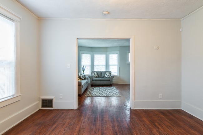 Photo - 612 Clairmount Ave House