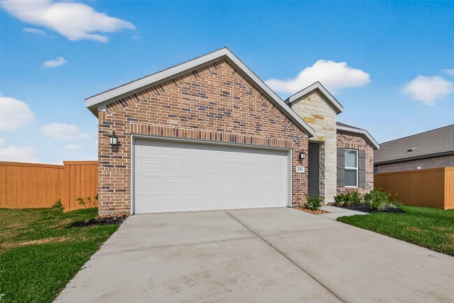 Photo - 2511 American Ruby Dr