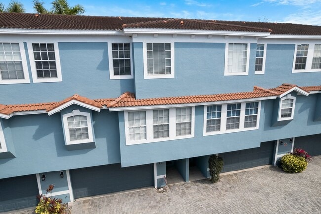 Photo - 3111 W De Leon St