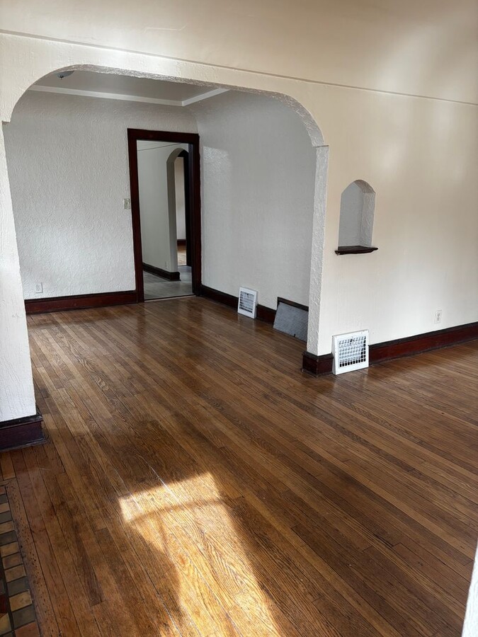 Photo - 3323 N 44th St Unit 3325