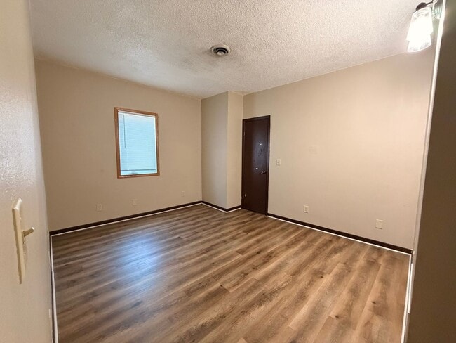 Photo - 1402 S 24th St Unit = 1402 1/2 S 24th Street