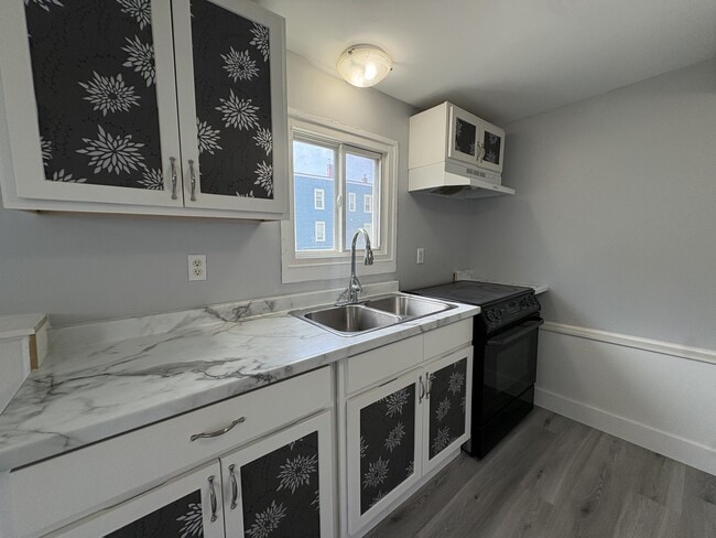 Photo - 144 Victoria St Unit 3