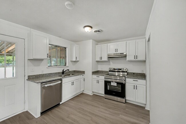 Photo - 2709 Lumpkin Rd