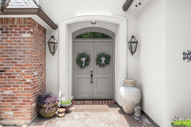 Photo - 19537 S Harrells Ferry Rd