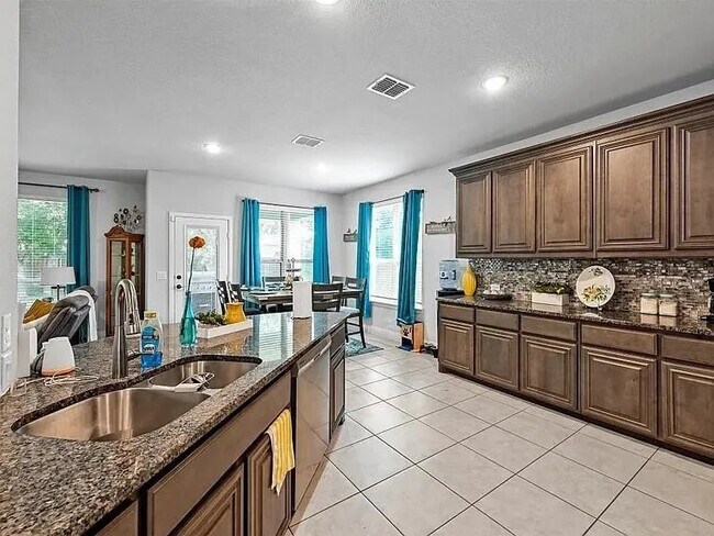 Photo - 1902 Sunflower Dr