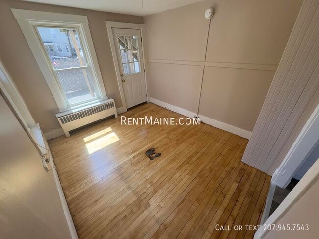 Photo - 145 Essex St Unit B