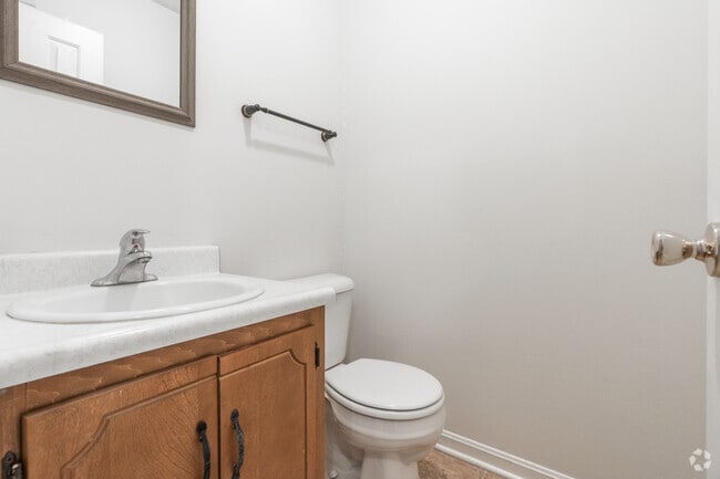 2BR, 2BA - 1,050SF - Second Bathroom