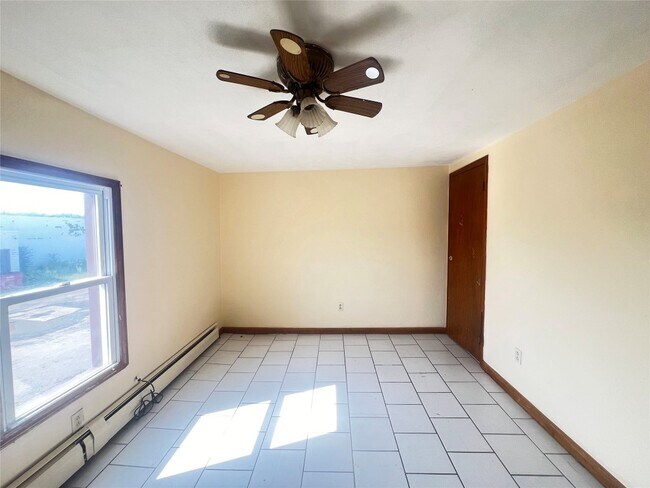 Photo - 3215 Pearl St