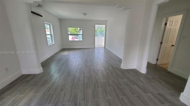 560 NW 53rd St