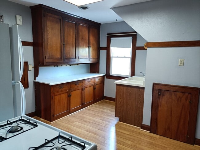 Building Photo - 9214 S Chicago Rd Unit 9216 upper