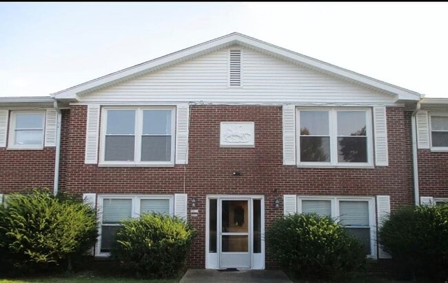 2 bed 1 Bath Apartment Home located in Spe... - 2 bed 1 Bath Apartment Home located in Spe...