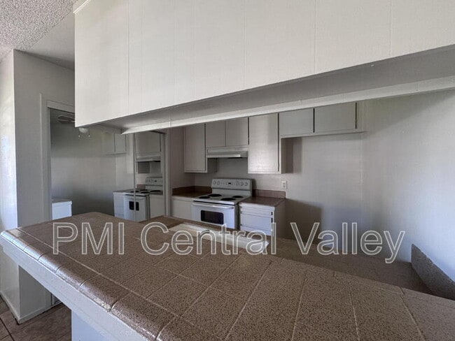 Photo - 4479 La Cresta Way