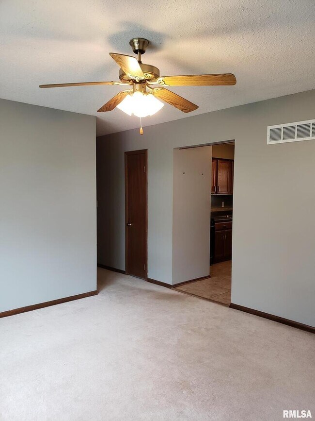 Photo - 4811 Candlelight Dr